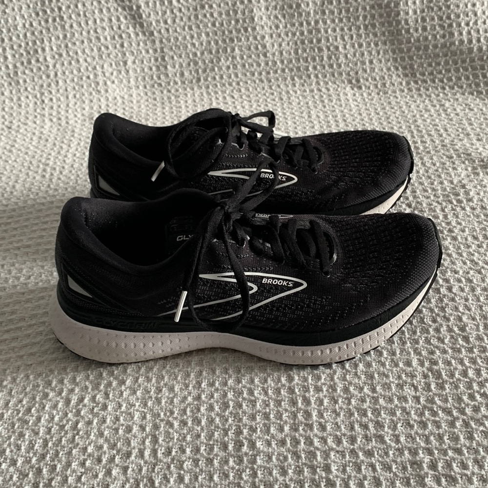 BROOKS GLYCERIN 19!! WOMENS SIZE 8!!! Used, GREAT CONDITION